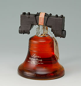 Bicentenial The Liberty Bell Commemorative Bottle 1776-1976